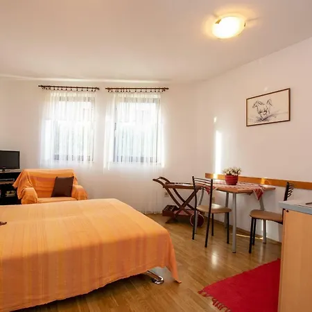 Mirjana Apartament *