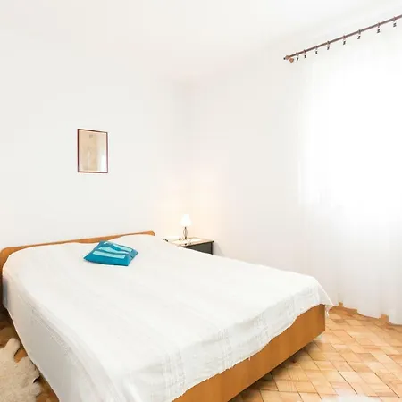 Mirjana Apartment Pula